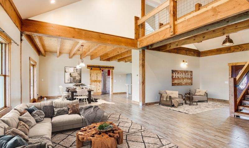 Rustic style interior, virtually staged by roOomy