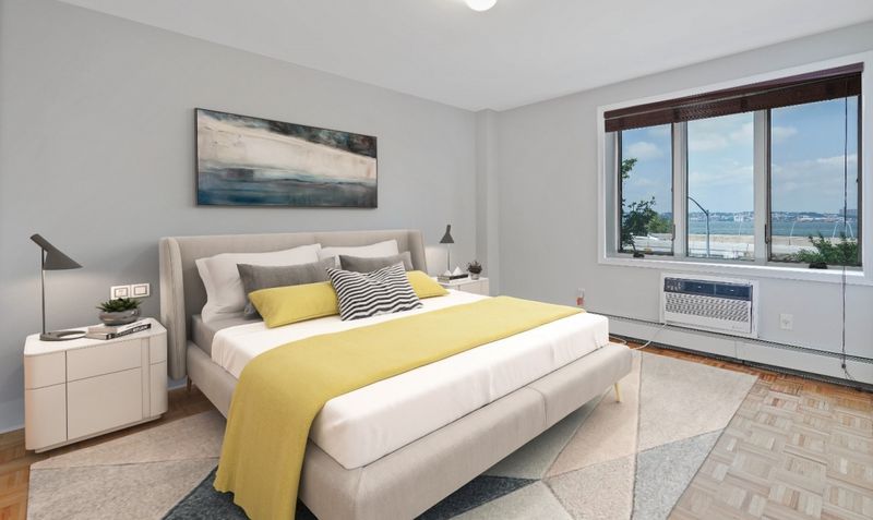 Transitional style interior, virtually staged by roOomy
